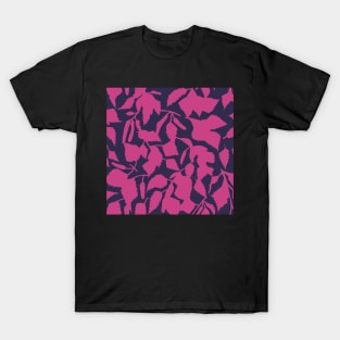 Birch leaves pink on dark blue, seamless pattern T-Shirt